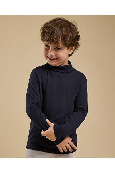 R&B Solid T-Shirt with High Neck and Long Sleeves