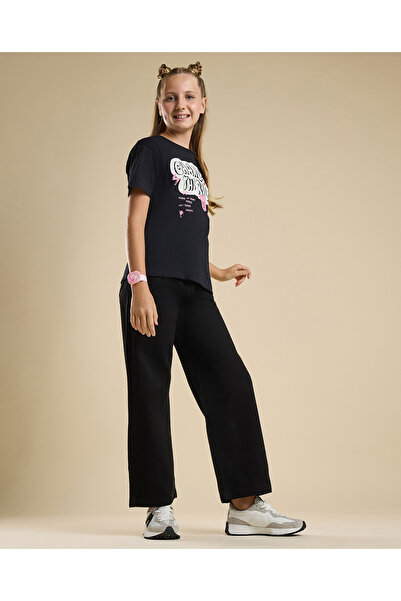 R&B Solid Wide Leg Jeans with Button Closure