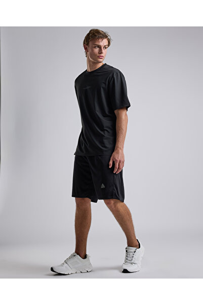 R&B شورت بتفاصيل الشعار وخصر مطاطي