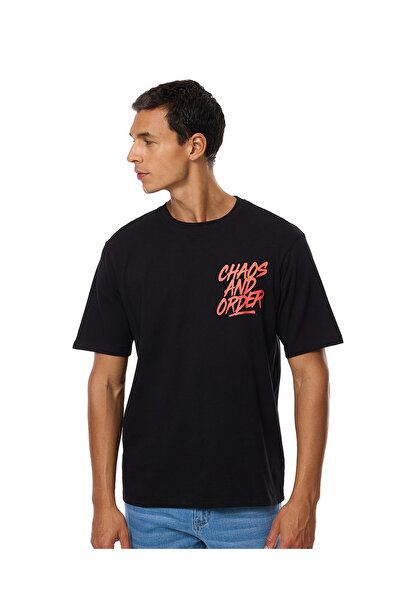 R&B تي شيرت مطبوع من الخلف برقبة دائرية وأكمام قصيرة