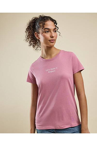 R&B تي شيرت بطبعة خطية مع رقبة دائرية وأكمام قصيرة