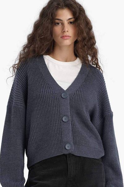 DeFacto New Season Regular Fit V-Neck Buttoned Knitwear Cardigan