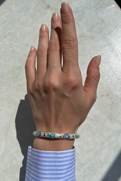 Bijou Luz Gold Mineli Mavi Çiçekli Kelepçe Bilezik