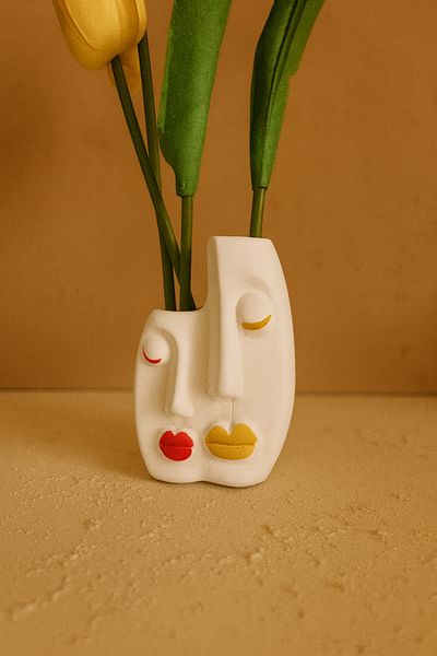 Karra Art Concrete Decorative Face Figured Vase