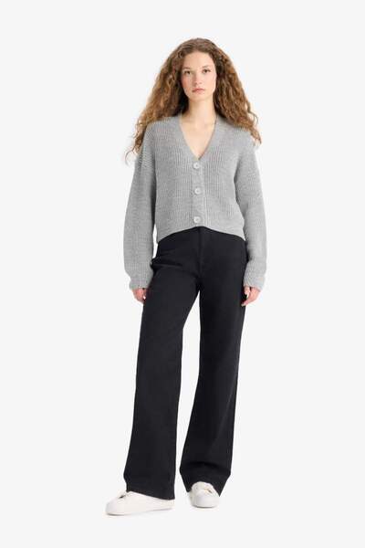 DeFacto New Season Regular Fit V-Neck Buttoned Knitwear Cardigan