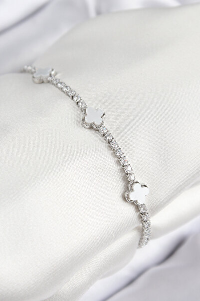 Skygo سوار نسائي من حجر الزركون والنحاس على شكل برسيم موديل فضي اللون - TJ-BB...