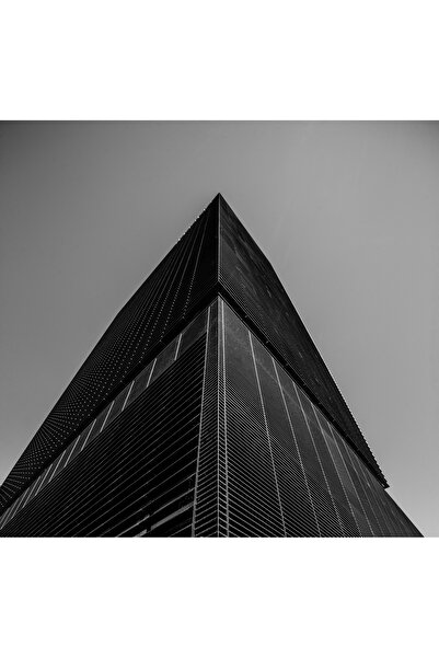 Harikabirev HARİKABİREV | MODEL SKYSCRAPER DE CULOARE ALB&NEGRU | TABLO DE STICLA TEMPLATA CU CADRU ORIZONTAL