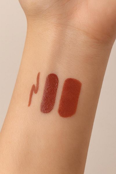 Elfi Eve's Complete Lipstick Collection in Attractive Coral Shades: Matte Lipstick + Liner Pencil 11 + Matte Lipstick 01