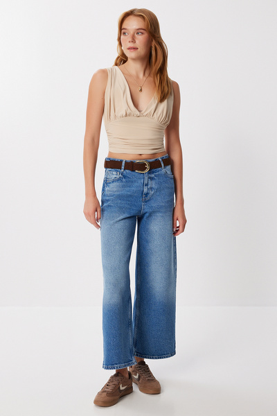Lovelyİstanbul Deep V-Neck Crop Sandy Knitted Blouse Lbf0004 Latte