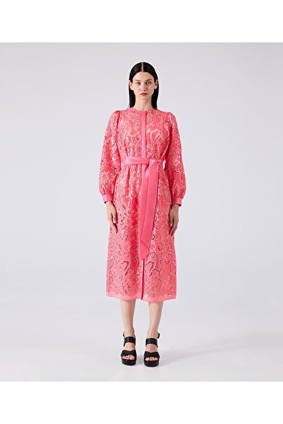 Machka Payet işlemeli kuşaklı elbise