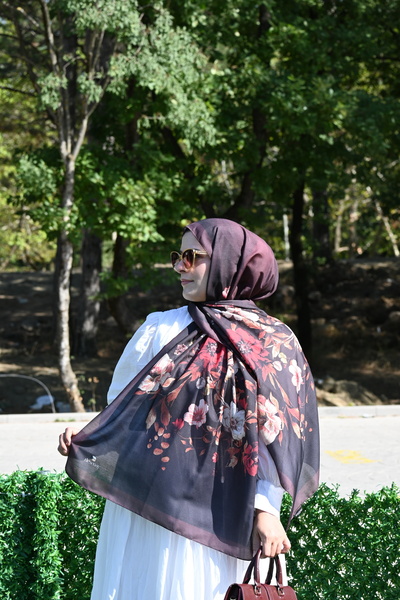 DESENAY ميرا شال مع زهور