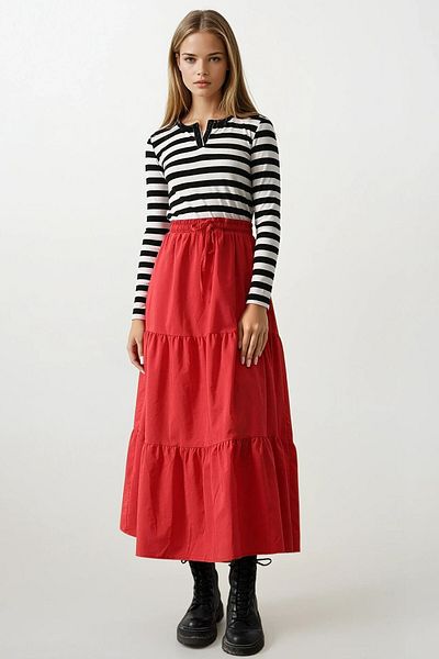 VAGGON Lace-Up Elastic Waist Ruffled Maxi Skirt