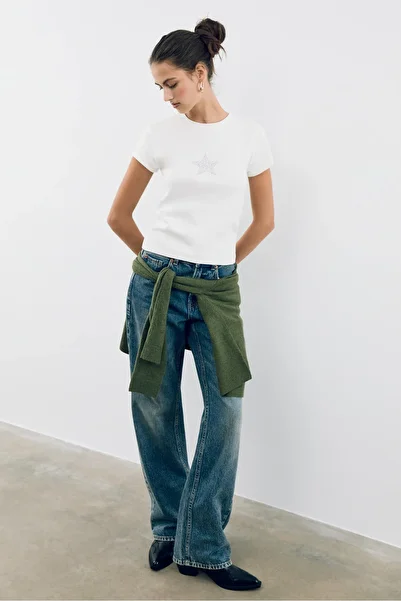 Stradivarius Fitted T-shirt with rhinestones