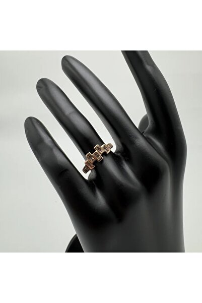 TAKIŞINA خاتم ذهبي بتفاصيل حجرية - ذهبي