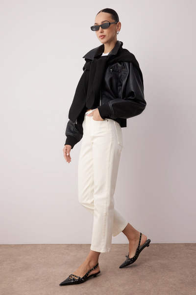 Trendyol Collection White High Waist Straight Cut Straight Jeans Twoss25Je00099