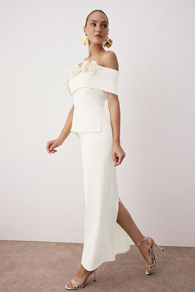Trendyol Collection White Carmen Collar Finike Maxi Stylish Evening Dress Evening Homecoming Dress Tprss25Ae00196