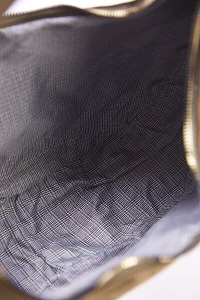 TRENDYOL SHOES Khakifarbene Wildleder-Halbmond-Damen-Oval-Schultertasche TAKSS25OC00031