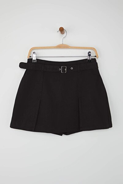 Trendyol Collection Schwarzer Teenager-Jeans-Shortsrock mit Gürteldetail TWOAW26SR00022