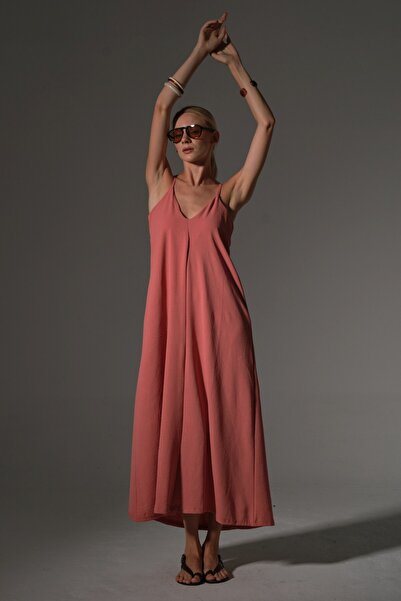 Domoda Καλοκαιρινό ύφασμα Arobin μακρύ γυναικείο φόρεμα με ρυθμιζόμενο λεπτό λουράκι Easy-Iron @Airo