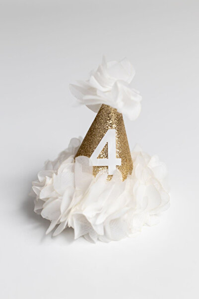 Le Mabelle White 4 Year Old Funnel Birthday Clip Buckle