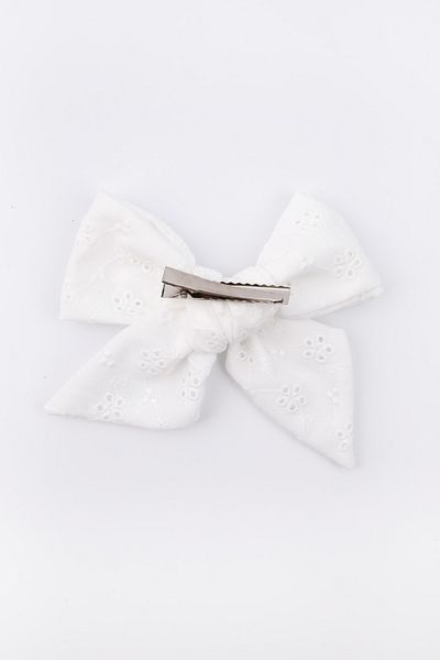 Le Mabelle White Scallop Bow Girl Child Clip Buckle