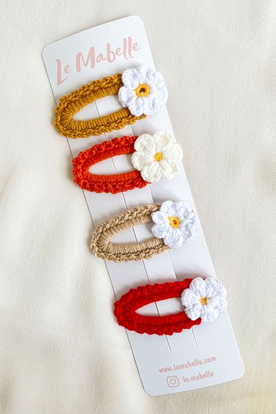 Le Mabelle Set of 4 Snap Buckles - Multicolored Earth Knitted Flower