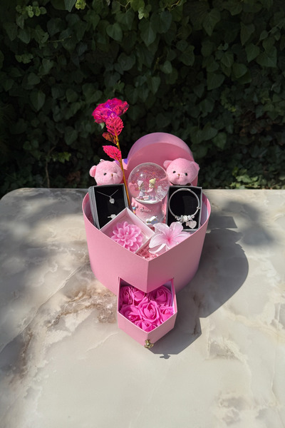 AYIEVRENİ Full Pembe Aşk Evreni - Sevgiliye Romantik Hediye Kutusu | Kar Küre...