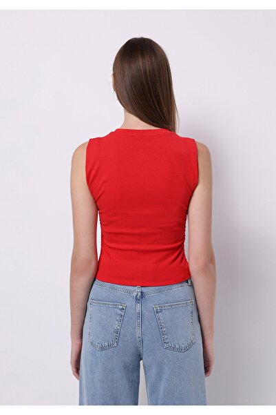 Colin's Slim Fit Sleeveless Women's Red Undershirt