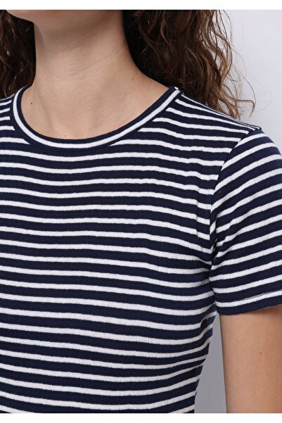 Colin's Slim Fit Γυναικείο μπλουζάκι με στρογγυλή λαιμόκοψη, βαμβακερό ριγέ, κοντομάνικο μπλουζάκι σε μπλε ναυτικό χρώμα