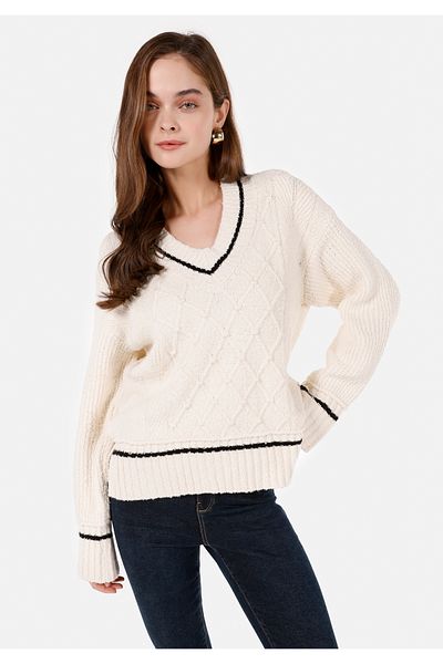 Colin's Comfort Fit V-Neck Women's Ecru Sweater