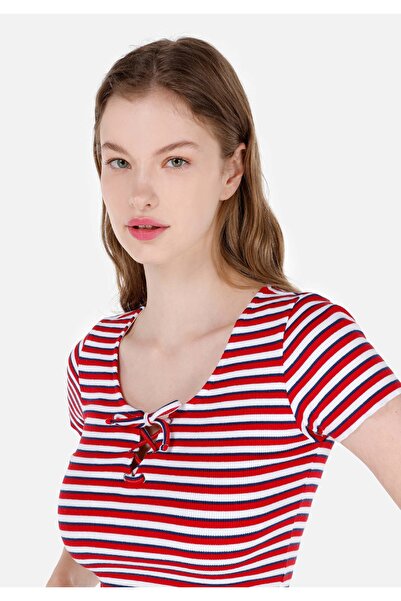 Colin's Slim Fit Deep Round Neck Women's Red Short Sleeve T-Shirt