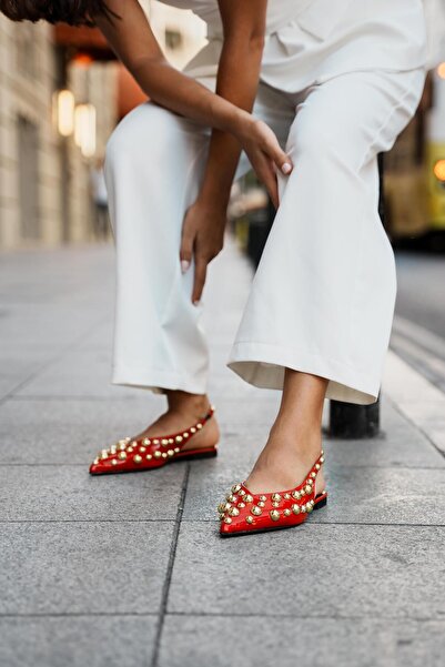 diclepolat Kadın Rozi Kırmızı Rugan Babet Altın Trop Detaylı arka açık