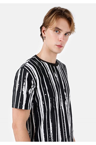 Colin's Comfort Fit Круглий комір з принтом Чоловічий чорний футболка з короткими рукавами