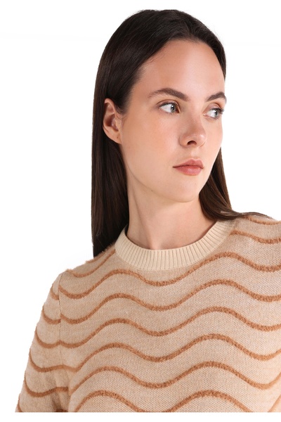 Colin's Dar Kesim Bisiklet Yaka Çizgili Bej Kadın Kazak