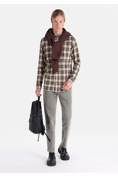 Colin's Green Mid-Waist Regular Fit Men's Trousers