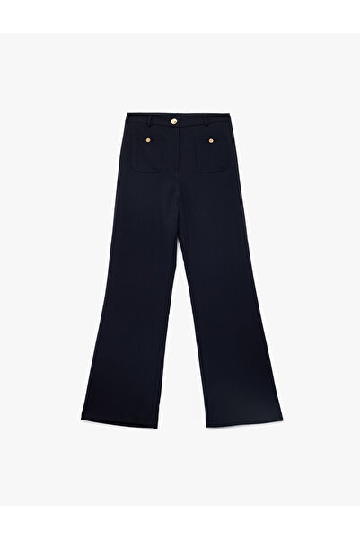 Koton Düğme Detaylı Aplike Cepli Düz Bol Paça Kumaş Pantolon