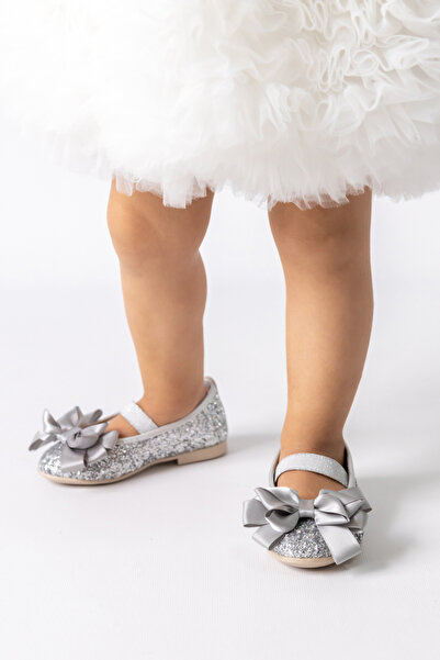 Le Mabelle Silver Bow Glitter Girl's Shoes