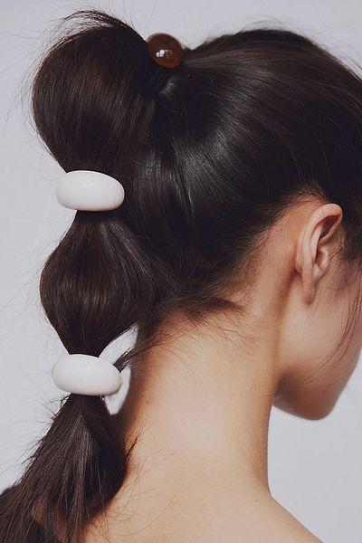 New Obsessions Acrylic Elastic Ponytail Buckle