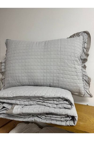 Naturel Collection Single Ruffled Checkered Bedspread