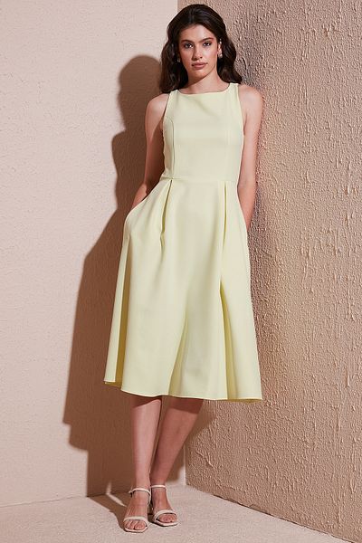 Lela Crew Neck Regular Fit Pocket Pleated Midi Dress Dress 6051963