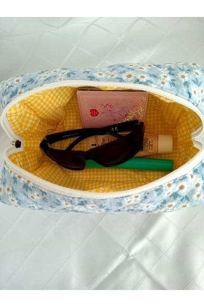 nartella Beaded Blue Quilted Daisy Patterned Cosmetic and Travel Makeup Bag Large Size