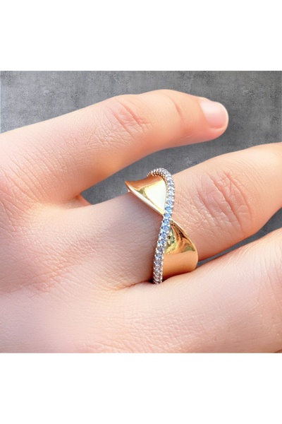 VEGALUXE يمكن تعديل خاتم الفولاذ المرصع بالأحجار حسب الحجم للإصبع. لا يسود.