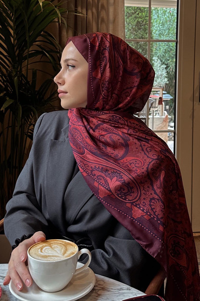 carell Feyza Hakyemez'in Tercihi Marni Bordo Nilla Pamuklu Şal