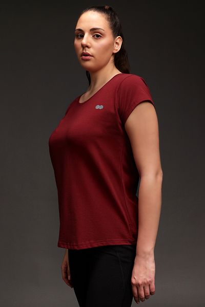Clovia Comfort Fit Active T-shirt in Maroon - Cotton