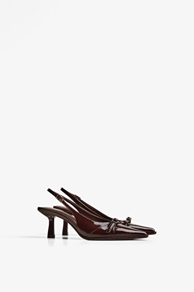 Bershka Tokalı bantlı kısa sivri topuklu ayakkabı