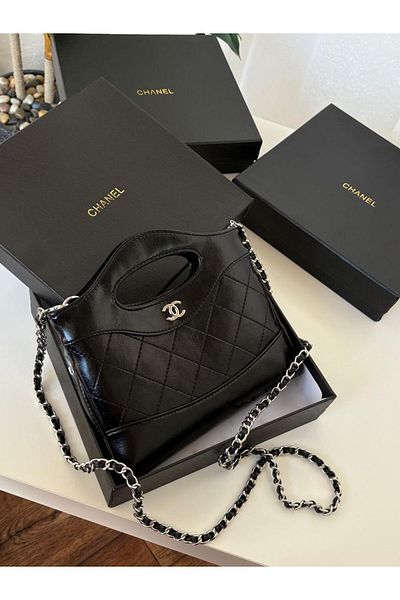 Generic Chanel Master Women's Bag, Luxurious Design for High Taste