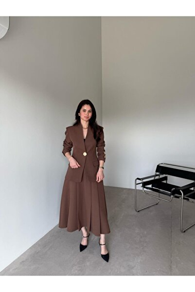 Bade Butik تنورة واسعة ذات ثنيات بنية