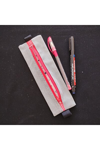 Küçük Burjuva LASTİKLİ KALEMLİK