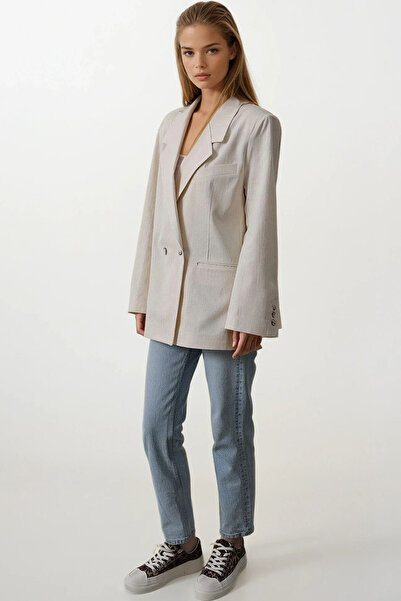 VAGGON Women's Cream Pocket Detailed Button Closure Oversize Blazer Jacket Vs00556
