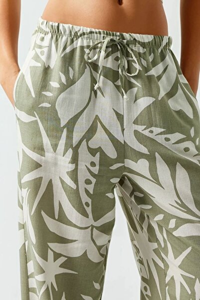 Hiccup Çiçek Desenli Düz Paça Pantolon